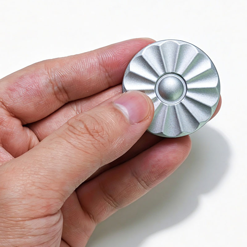 Petal Magnetic Haptic Coin Fid - огляд і ціна Cool Office Tech Gadgets
